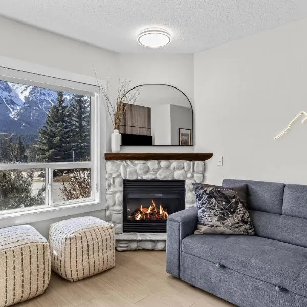 2BR 2BA Harvie Heights Townhouse retreat with views, hotel v destinaci Canmore