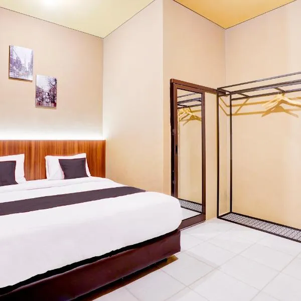 Collection O Padang City Center Near Transmart Padang Formerly De Orchids, hotel v destinaci Padang