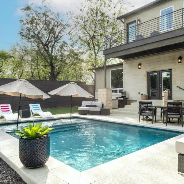 Newly Built Poolside Home w Balcony BBQ
