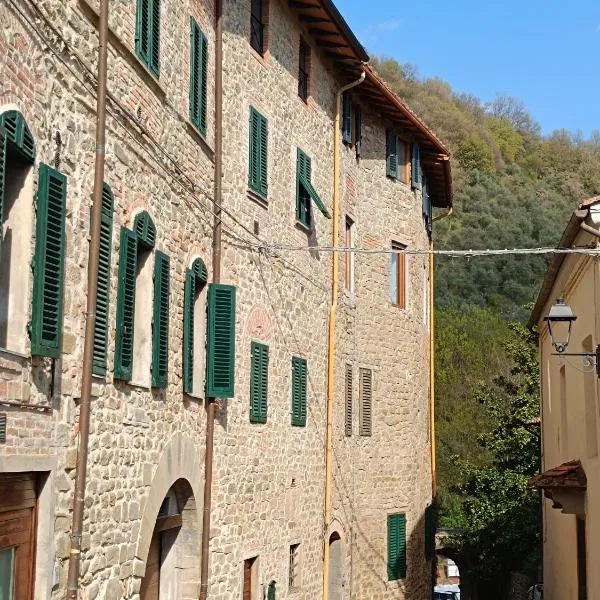 Castle apartment Aga, hotel u gradu Uzzano