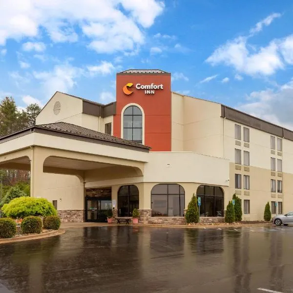 Comfort Inn North of Asheville, hotel v destinaci Mars Hill