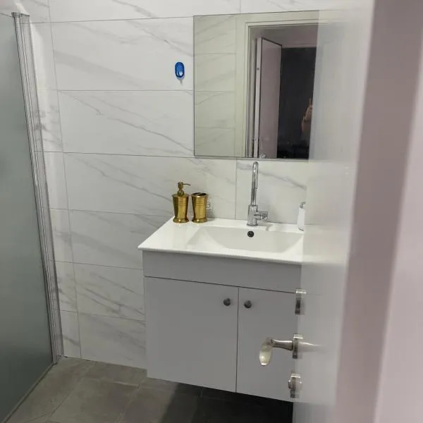 דירה מההמת נוף לכנרת 7 אנשים, hotel v destinaci Tiberias