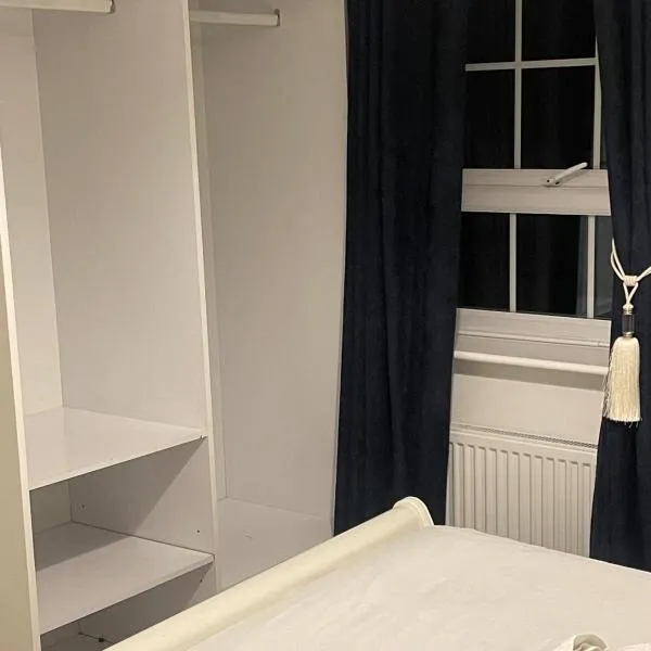 Luxury Home, 3 mins from Alexandra Hospital, Redditch、スタッドリーのホテル