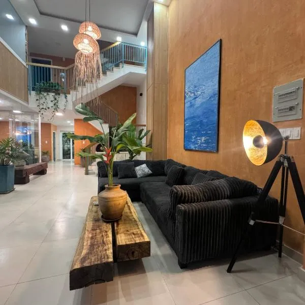 Notre Maison 7 - COliving and COworking, hotel en Ho Chi Minh