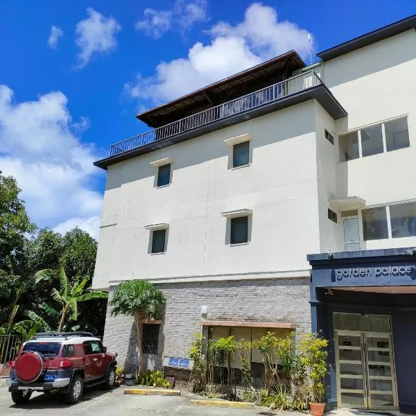 Garden Palace Downtown Koror, hotel v destinaci Koror