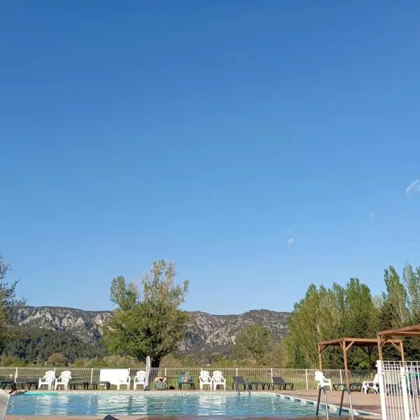 Mobil-Home Provence, Hotel in Cheval-Blanc