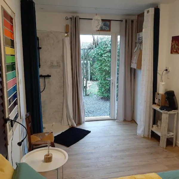 Chambres d'hôtes autonome Rose des vents, hotel v destinaci Assérac