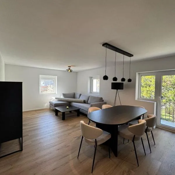 Exklusives Wohnen in Bestlage - I, hotel in Heubach