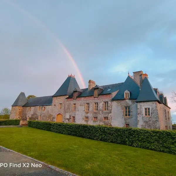 Domaine du Manoir de Vains – hotel w mieście Vains