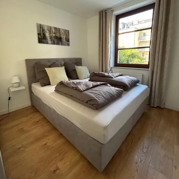 Wohnung mit Stellplatz, WLAN, Netflix, hotel v mestu Krefeld