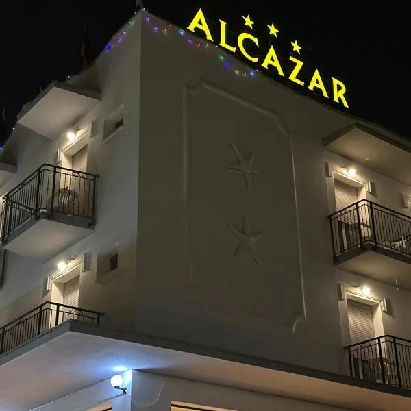 Hotel Alcazar, hotel v Rimini
