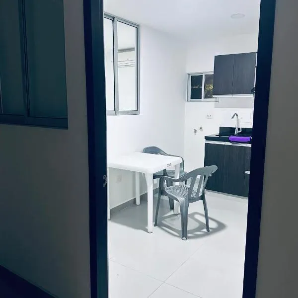 Hermoso apartamento con Aire Acondicionado Cerca al Hospital de Neiva, hotel in Neiva