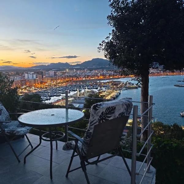 The sea-cave house, hotel em Puerto de Mazarrón