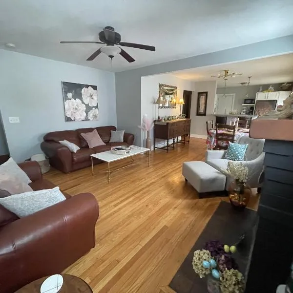 Come home to Kenwood Conveniently located Syracuse, hotel in Syracuse