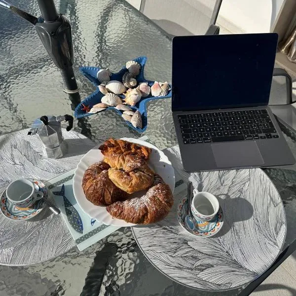 Le Terrazze della Dolce Casa - Blue Wave - Casa Vacanza a Marina di Ragusa, hotel v destinaci Marina di Ragusa