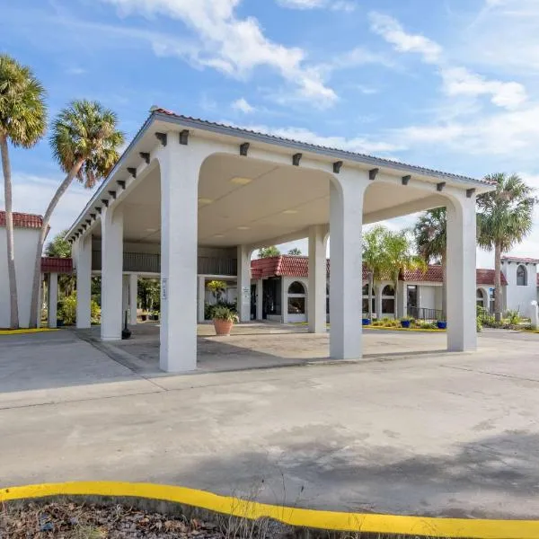 Motel 6-Spring Hill, FL - Weeki Wachee, hotel v destinaci Weeki Wachee