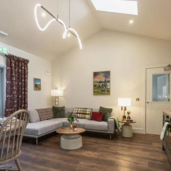 Castlestone Holiday Cottages & Townhouses, hotel en Naas