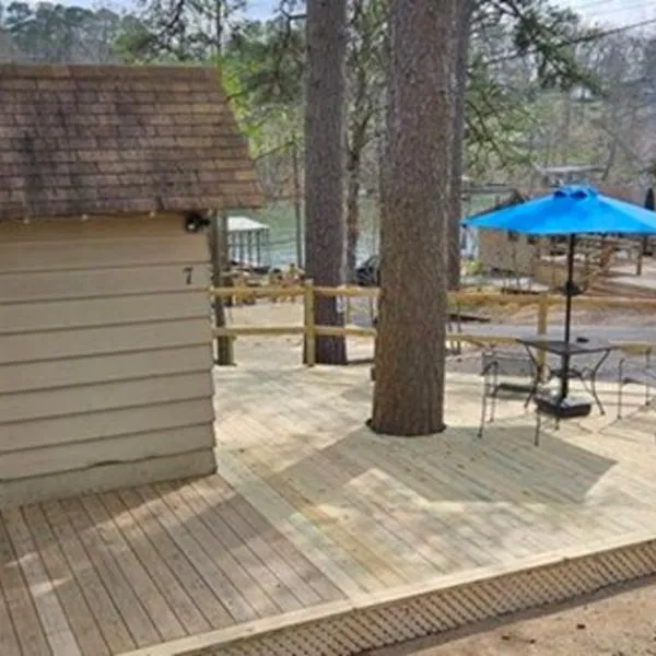 #07 - Lakeview One Bedroom Cottage-Pet Friendly, hotel in Hot Springs