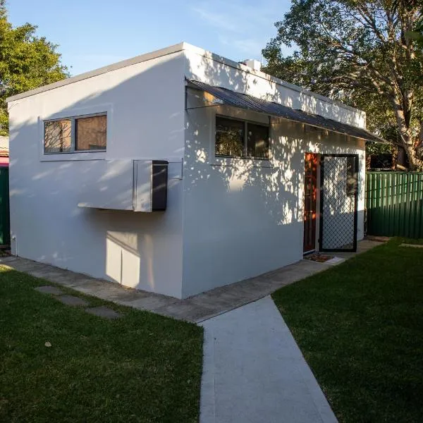 Relaxing Guest Home Near Airport, hotel em Sydney