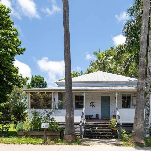 Beautiful Unique Cottage -Pet-Friendly-walk to town, hotel v destinácii Bangalow