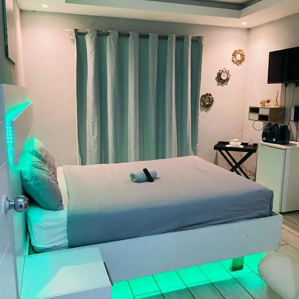 Golden Highway Guesthouse Evaton, hotel di Evaton
