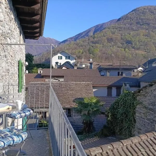 Appartement "Casa Luigi", hotell i Intragna