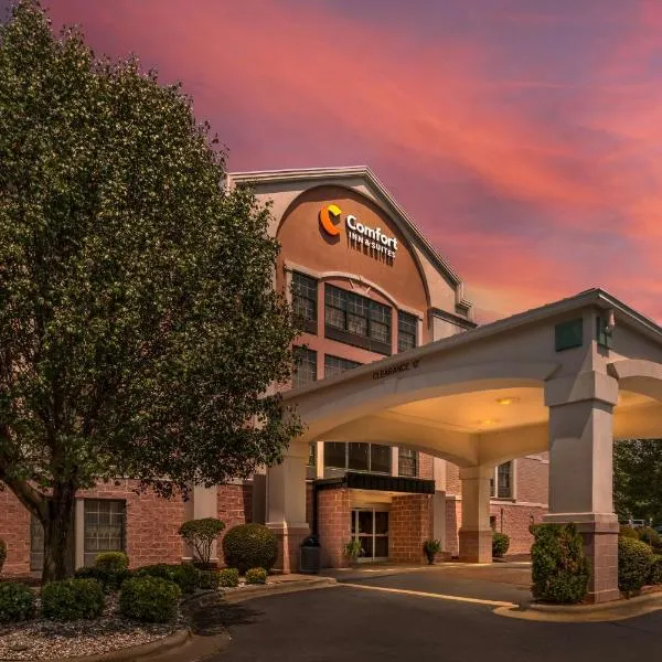 Comfort Inn & Suites Lake Norman, hotel en Cornelius