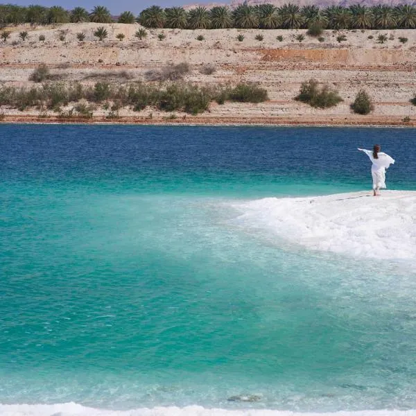 Mövenpick Resort & Spa Dead Sea, hotel v destinaci Sowayma