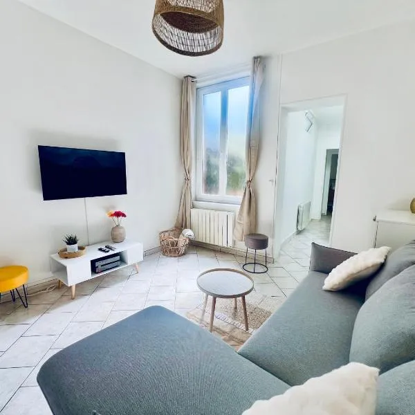 ValenStay - T2 Pro - Fibre & Bureau - Tram Gare, hotel u gradu Anzin