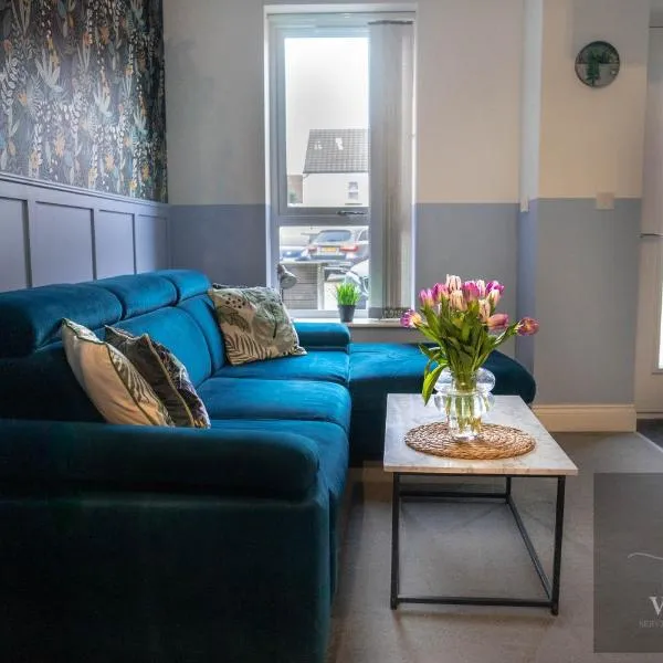 1 Bed House at Velvet Serviced Accommodation Swansea with Free Parking & WiFi - SA1, hotel in Swansea