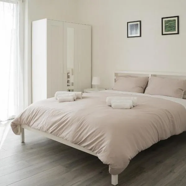 Marina Apartments 1, hotel v destinaci Grassobbio