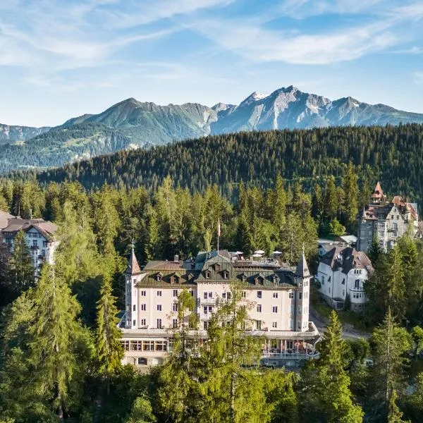Romantik Hotel Schweizerhof & Spa, hotel in Flims