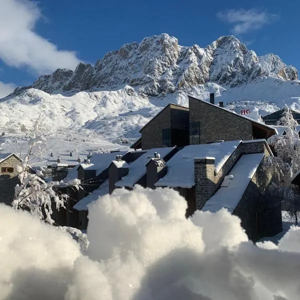 Chalet Anayet Lodge Luxury 5 Stars in Formigal, ξενοδοχείο σε Formigal