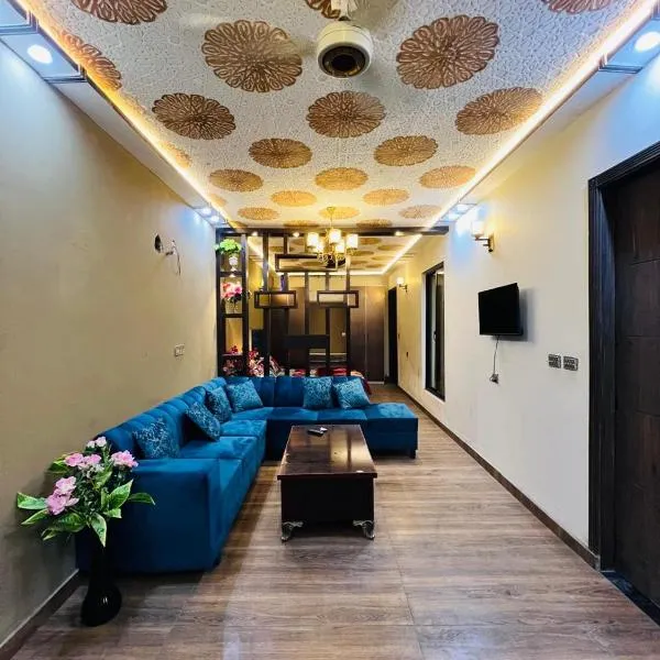 Paragon Penthouse、Ado Rāiのホテル