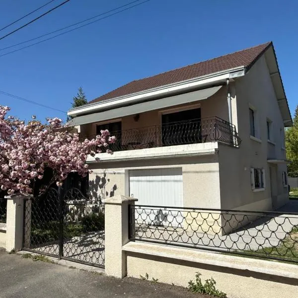 Villa in Cosne, hotel in Cosne-Cours-sur-Loire