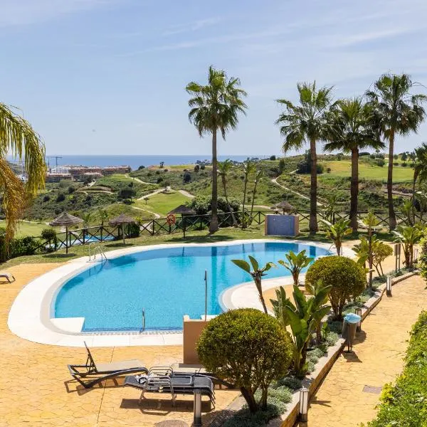 Apartment with Private Terrace Calanova Golf by AORA STAY, hotel a Mijas Costa