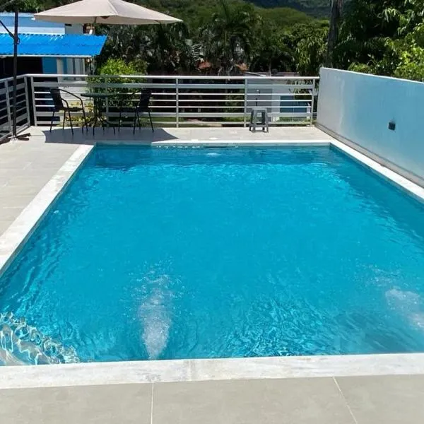 Casa WHITE, hotel in Melgar