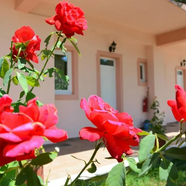 Red Rose Garden, Hotel in Planos