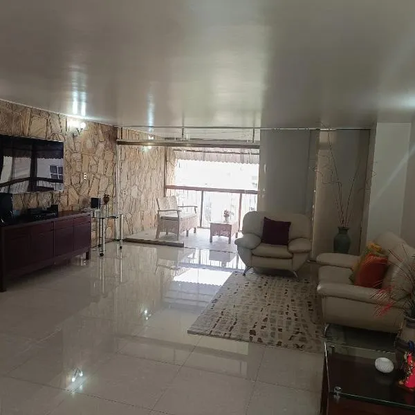 Condominio en zona privilegiada, hotel in Caracas