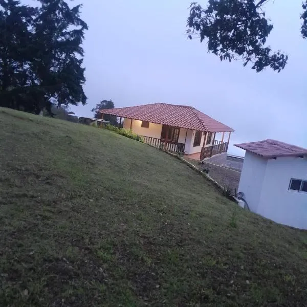 El Edén del Chuscal, hotel v destinaci La Vega