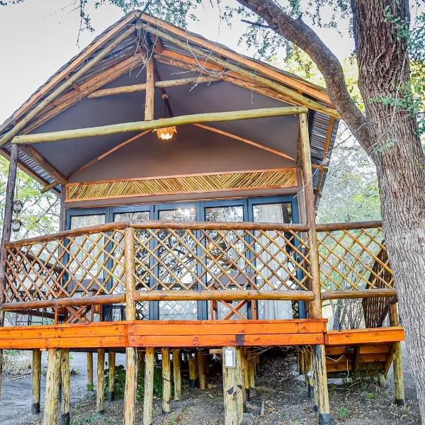 Rustic Gate Lodge and Campsite, hotel v destinaci Maun