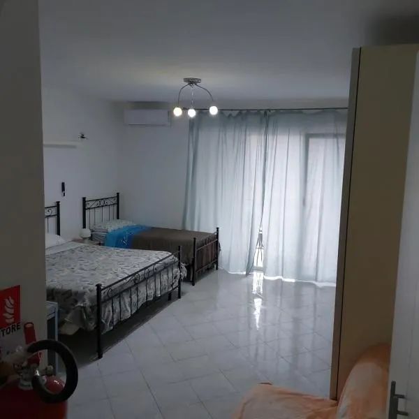 Lissi home, hotel in Genova