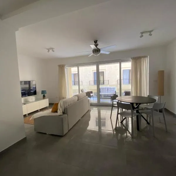 Hanini Suites, hotel in Il-Gżira taʼ Forti Manoel