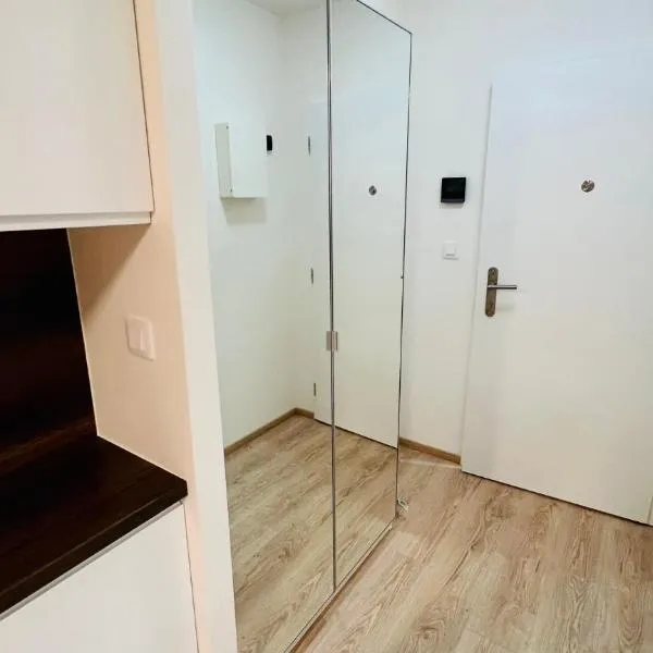 Studio apartments Kubanske, hotel v Praze