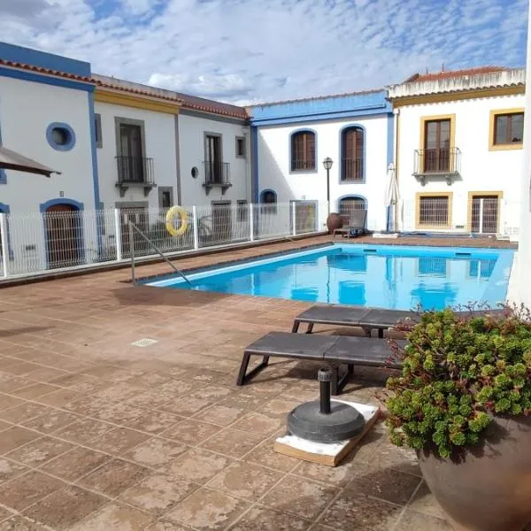 Casa próxima da praia fluvial, hotel i Mourão
