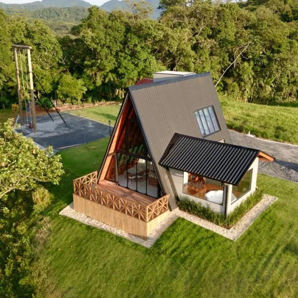 Kleines Paradies Chalés, hotel in Massaranduba