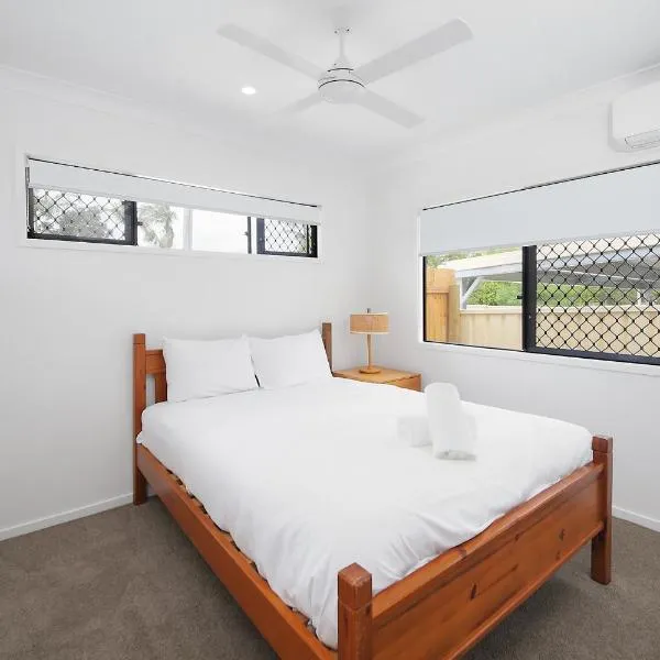 Modern Cozy New-Build Studio Haven with Free Parking, hotelli kohteessa Kuraby