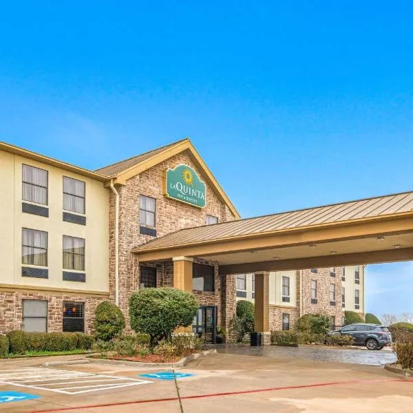 La Quinta by Wyndham Denison - North Lake Texoma, hotel v destinaci Denison