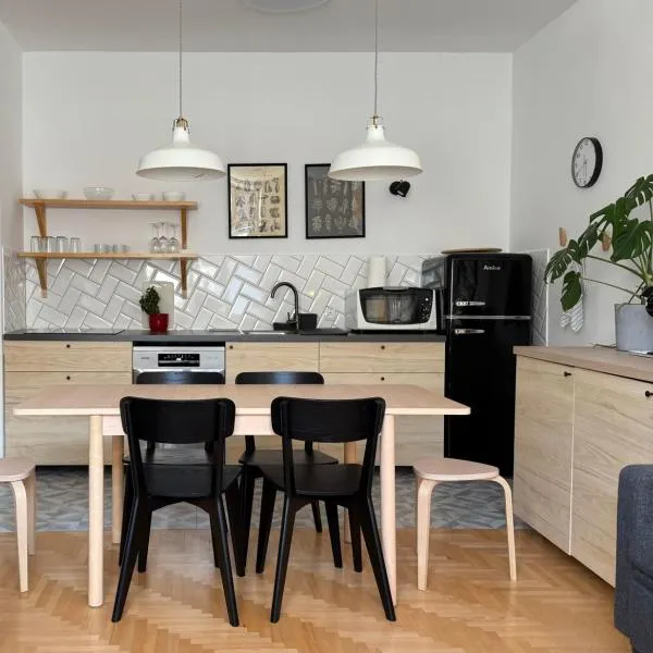 Viesnīca Aumetz Square Apartment 2 pilsētā Idrija