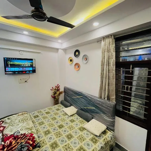 Luxury 1 RK in New Delhi, hotel a Nova Delhi